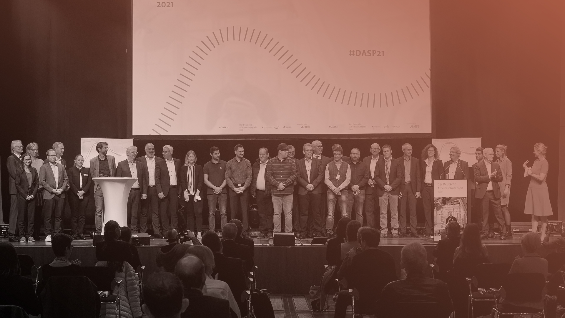 Die Nominierten und Ausgezeichneten der Preisverleihung DASP 2021 mit Moderatorin Corinna Lampadius